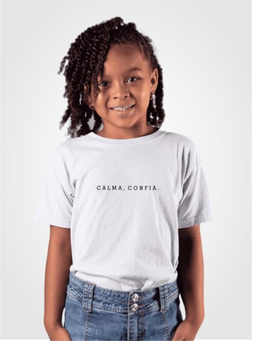 Camiseta Infantil Calma, Confia. - Imagem 5